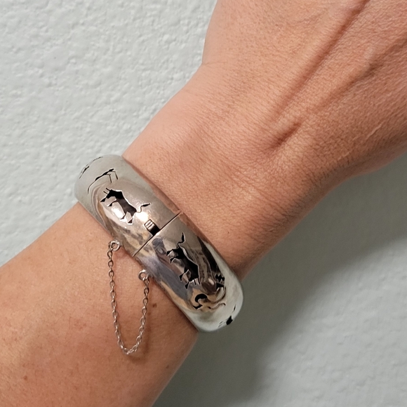 Vintage Mexican sterling silver Picasso bullfight storytelling bracelet EUC! - Picture 11 of 13